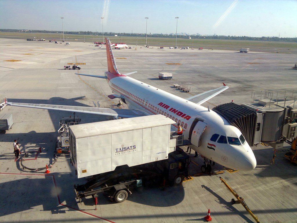 Air India Flight parked in Delhi T3 terminal picture