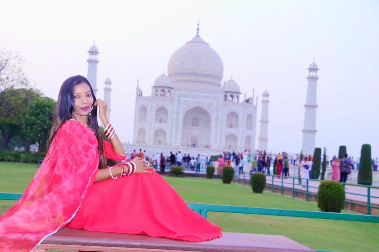 Taj Mahal photo tour from Gurgaon to agra traveler in Taj Mahal