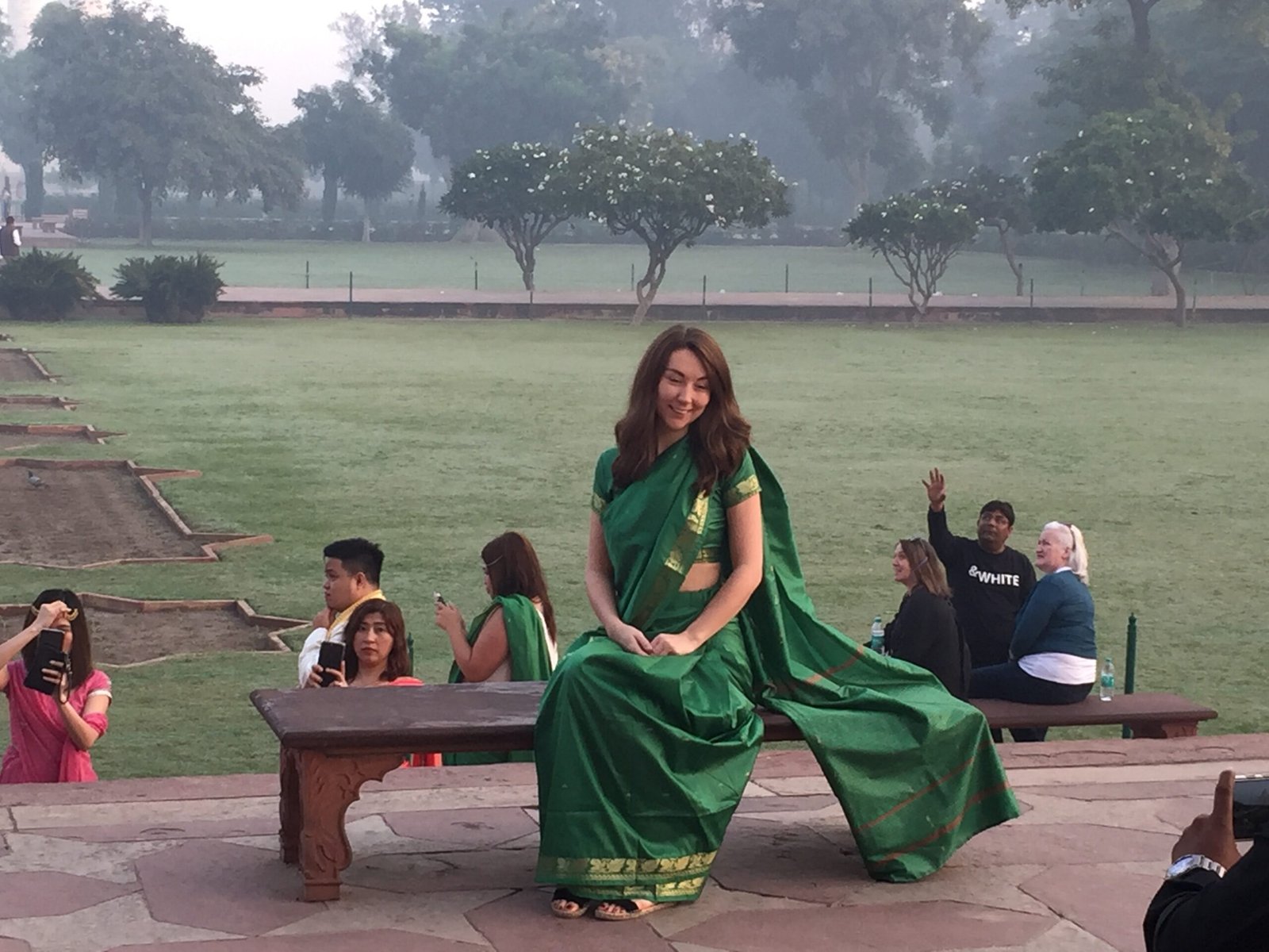 Lady-with-Green-sari-in-Taj-Mahal